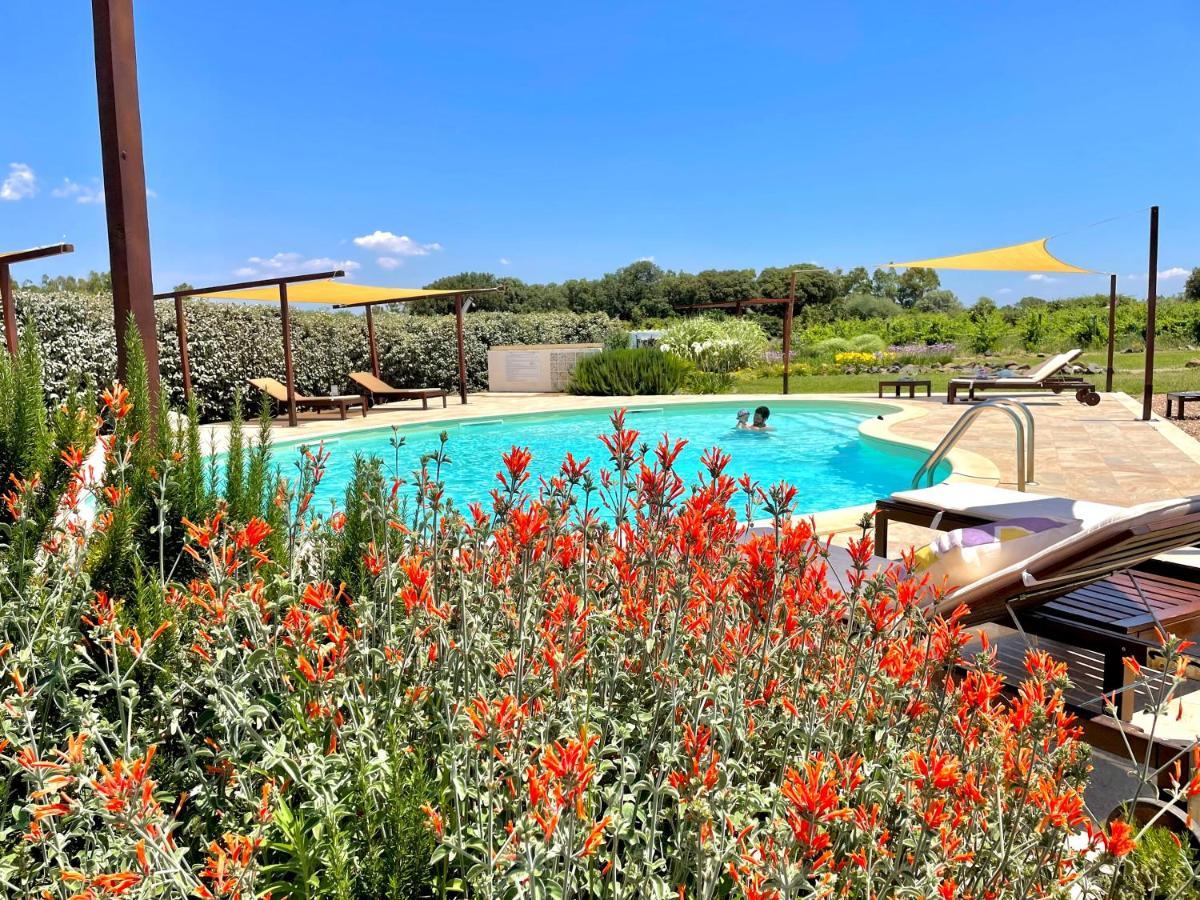 Is Cheas Wine Farm Boutique Hotel San Vero Milis Exterior foto